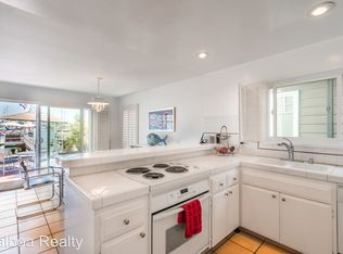 906 E Balboa Blvd 906 E Balboa, Newport Beach, CA 92661