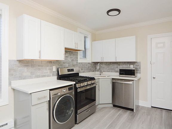 5th image of 3841 N Greenview Ave #W3