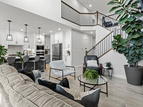 5 Starling Way, Fort Saskatchewan, AB T8L 0Y1