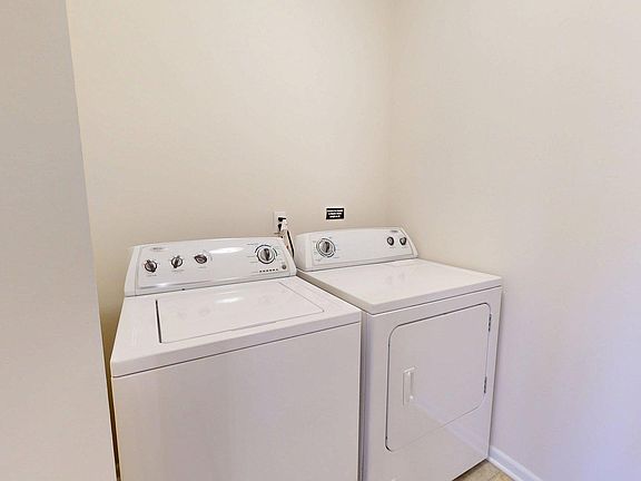 5th image of 1014 W Summerfield Glen Cir