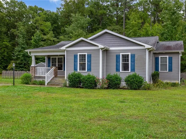 10121 Ashglade Ct, Ashland, VA 23005