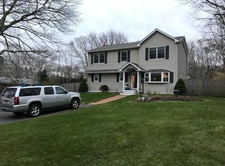 34 Ridge Rd W, Sag Harbor, NY 11963