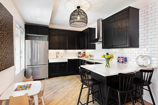 Rented by Avenue Real Estate | media 16