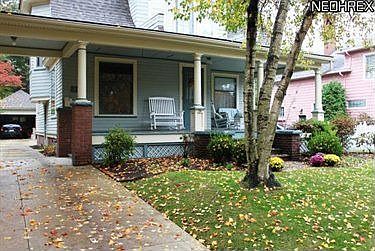5th image of 143 Highland Ave