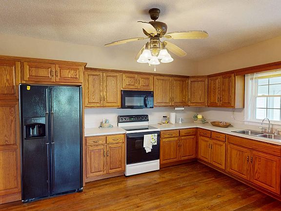 5th image of 3905 Merrimac Rd