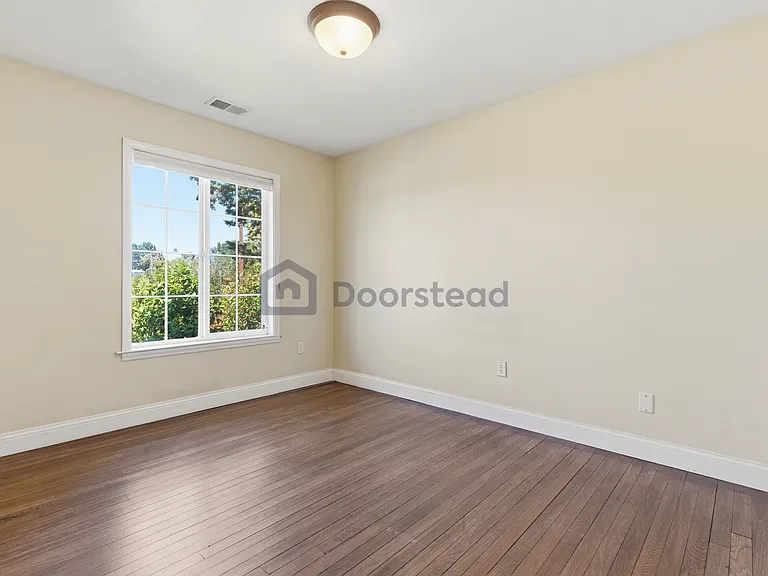 1429 Magazine St — Photo 24