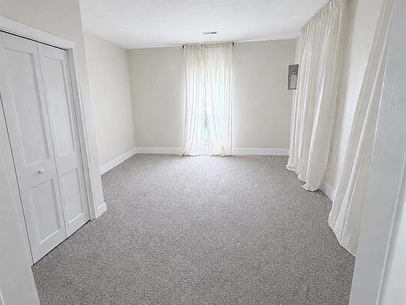 5th image of 306 Southwest St