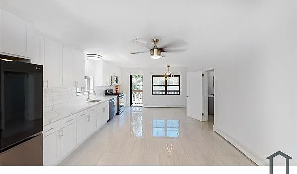 37 Lakeshore Dr — Photo 4