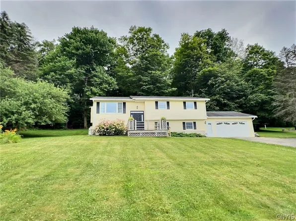 486 Nye Rd, Cortland, NY 13045