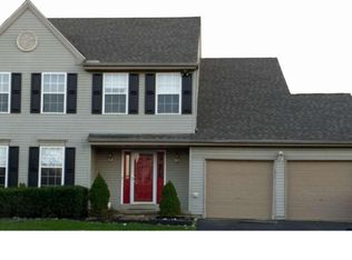 1 Oakview Dr, Newark, DE 19702