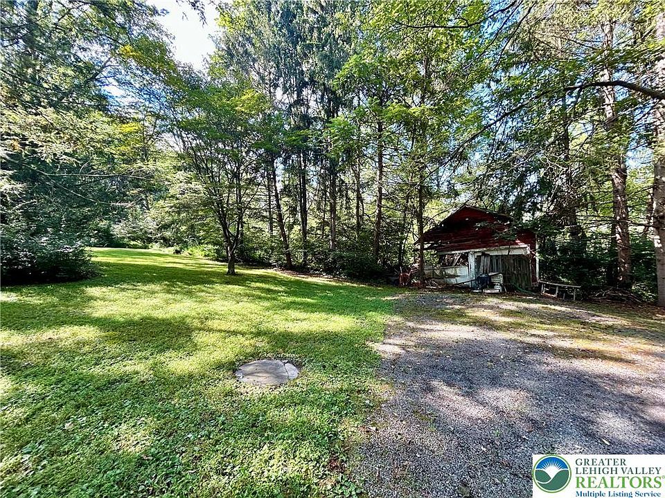 2nd image of 1547 Mill Rd