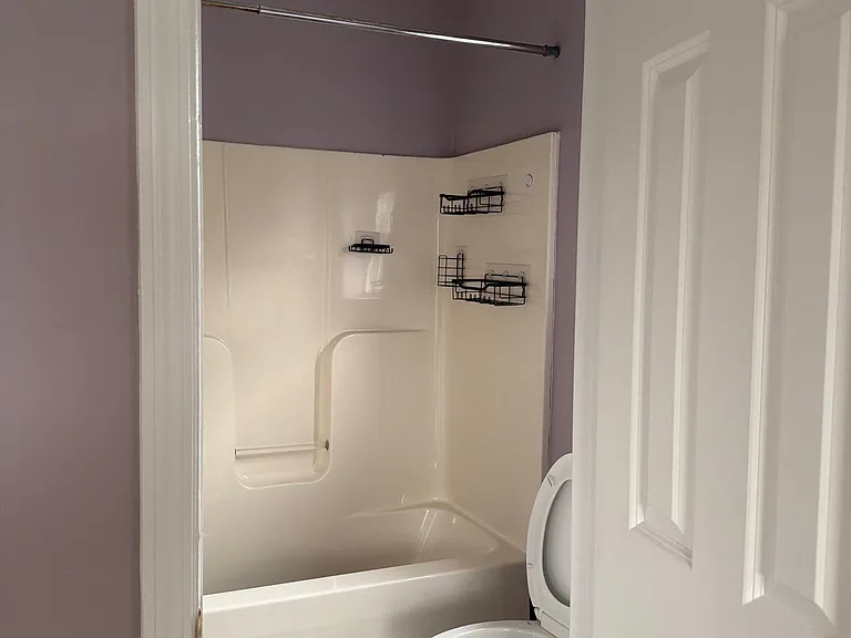 408 Park Ave — Photo 4