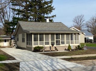 122 S Point Dr, Avon Lake, OH 44012