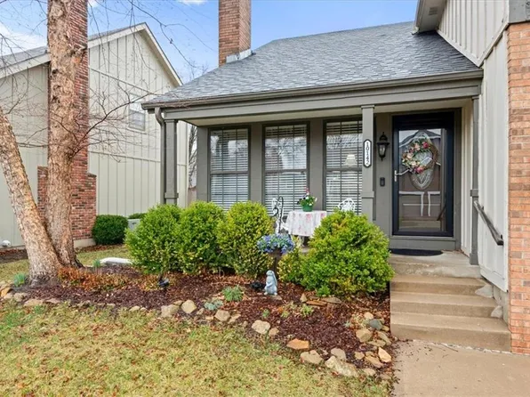 10142 W 86th St, Overland Park, KS 66212