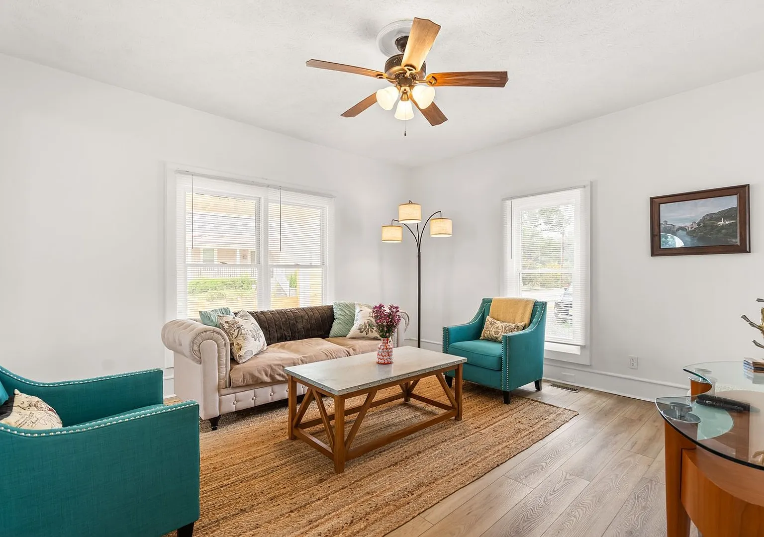 Charming 2BR Cottage in Durham — Photo 3