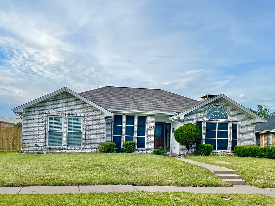 1st image of 2213 Knighthood Ln