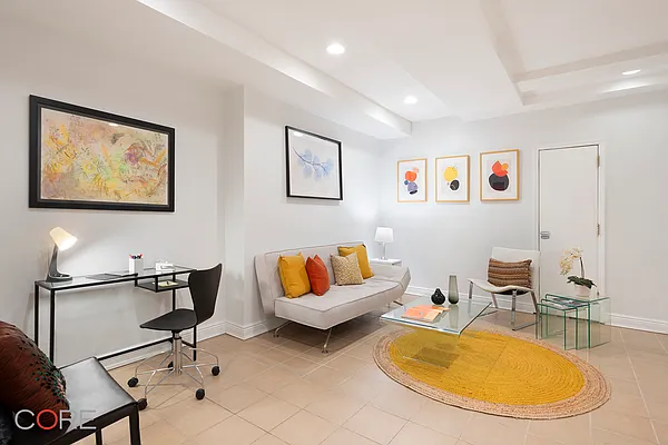 Rented by CORE | media 12