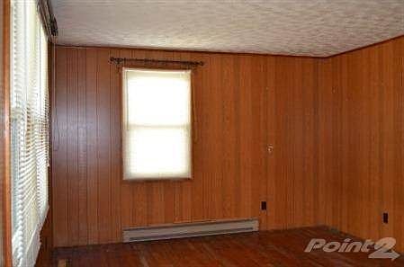 Upstairs bedroom