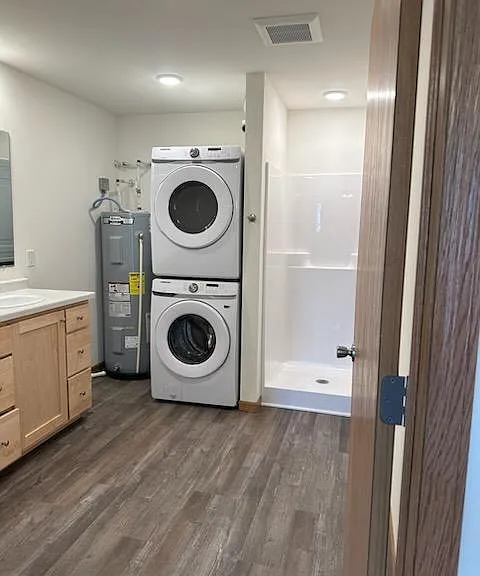 821-922 Adams Ct — Photo 31