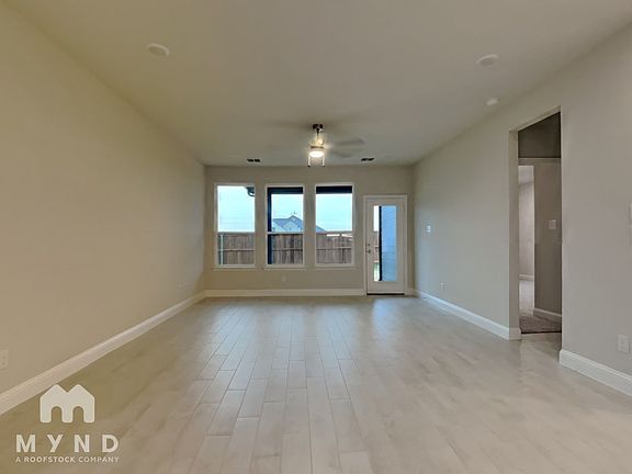 3rd image of 508 Amalfi Way