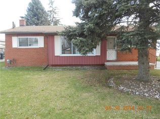 33701 Chief Ln, Westland, MI 48185