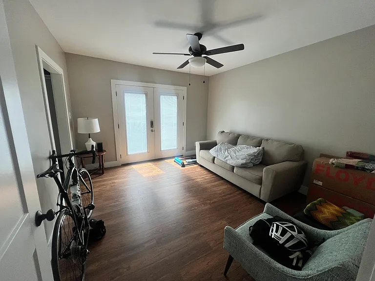 2418 Washington Ave — Photo 13