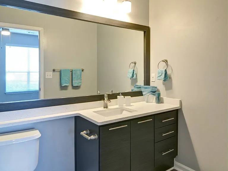 Park Creek Apartments — Photo 27