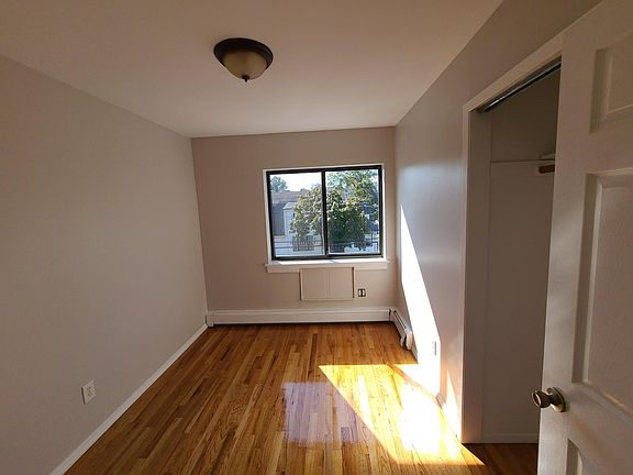 4th image of 12503 11th Ave Floor 3