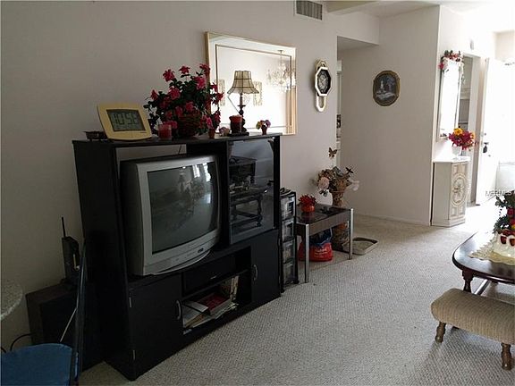 3rd image of 5885 Garden Ln #H2
