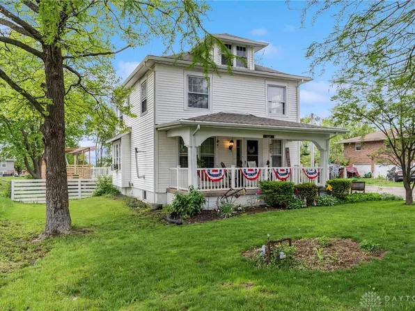 1221 Heincke Rd, Miamisburg, OH 45342