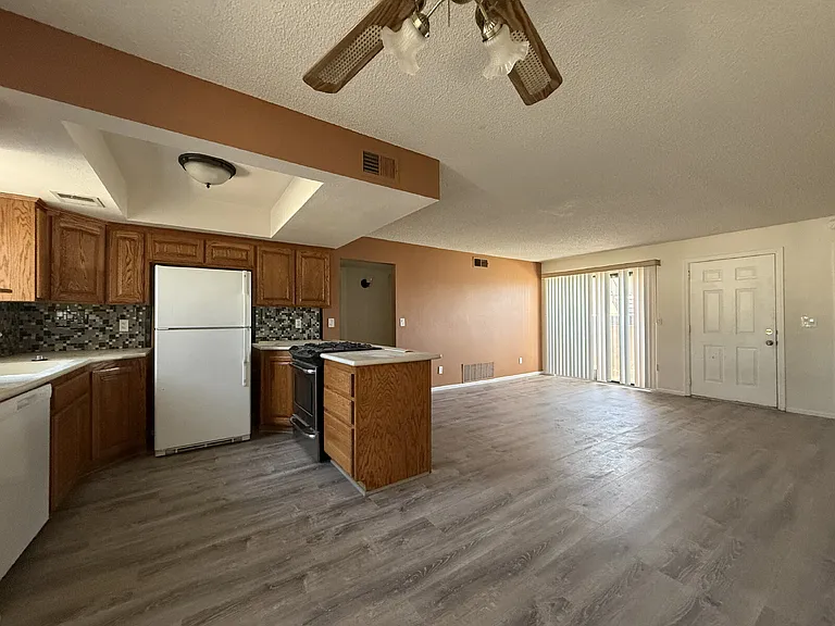 1190 Ramar Rd #C21 — Photo 5