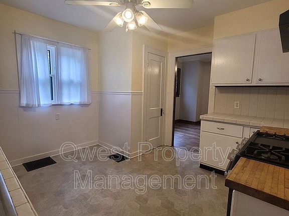 5th image of 229 Palmer St NE