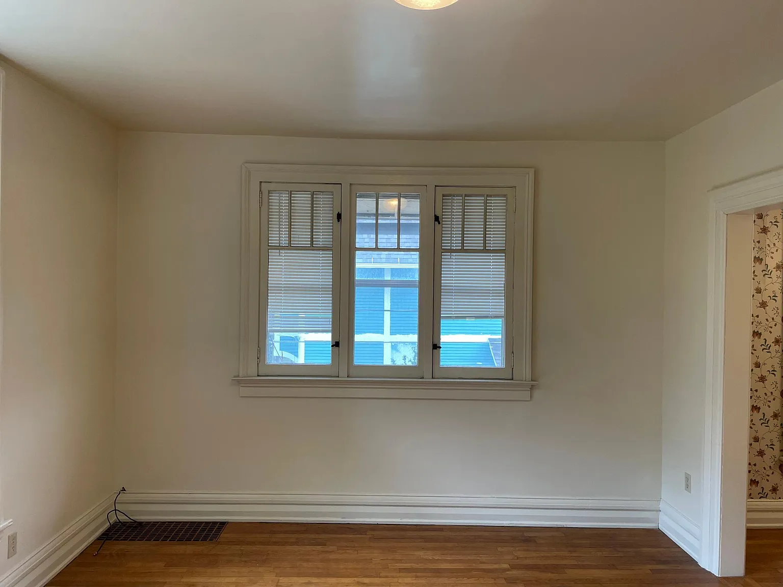 417 Crescent St NE — Photo 4