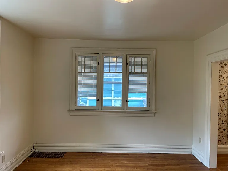 417 Crescent St NE #2 — Photo 4