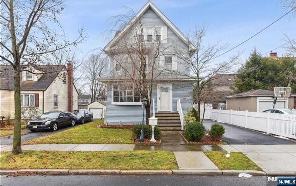 1st image of 103 Poplar St