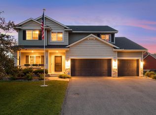 18605 Dunbury Ave, Farmington, MN 55024