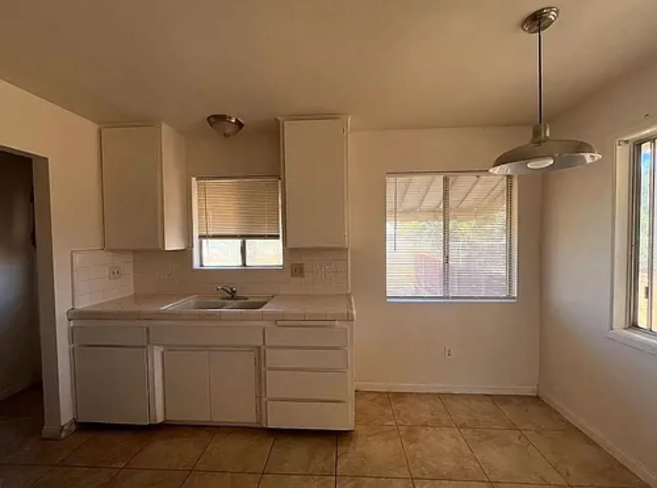 2 bed, 816 sqft, $1,600 — Photo 4