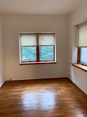 Rented by Chartwell Manhattan Realty | media 16