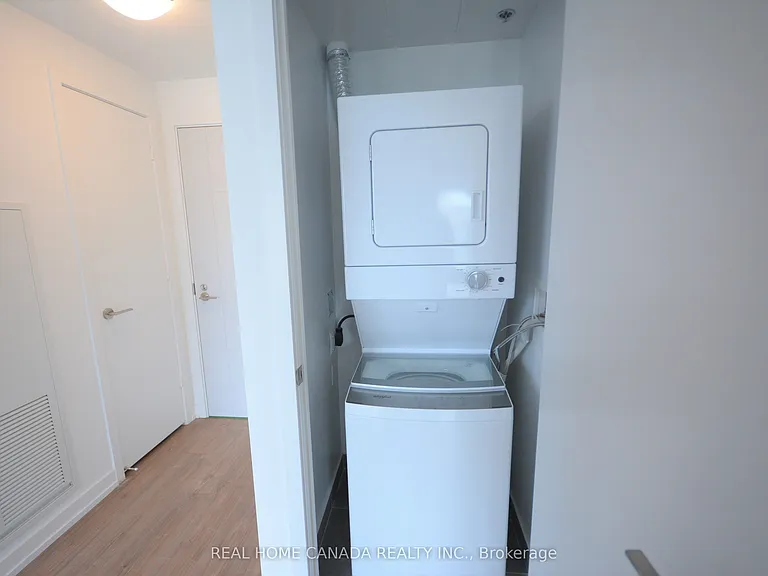 203 College St #1907 — Photo 10