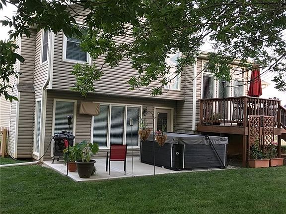 4th image of 914 Elm Ct