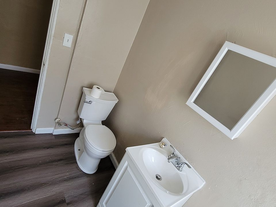 1st image of 6022 8th Ave #6022