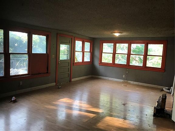 5th image of 647 N Cleveland Ave