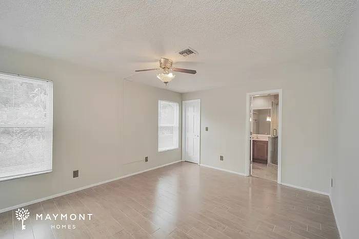 5946 Stringfellow Rd — Photo 10