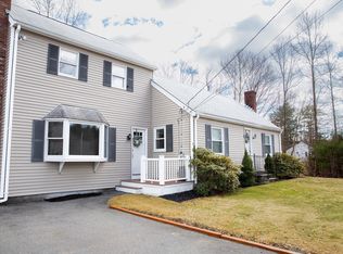 11 Worcester St, Taunton, MA 02780