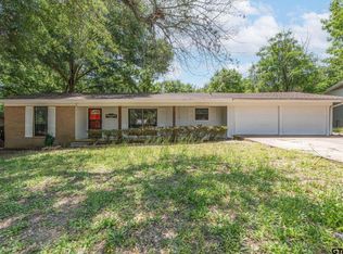 511 Colonial Dr, Athens, TX 75751