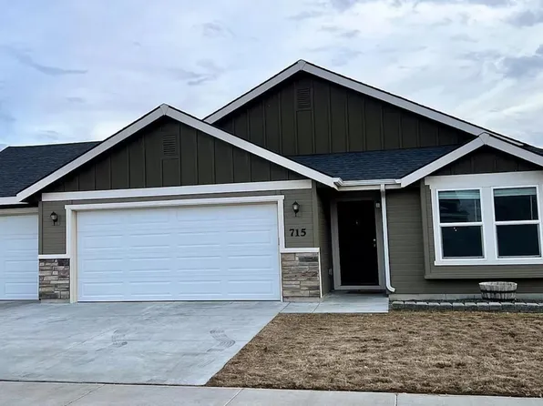 715 SW Huebert St, Mountain Home, ID 83647