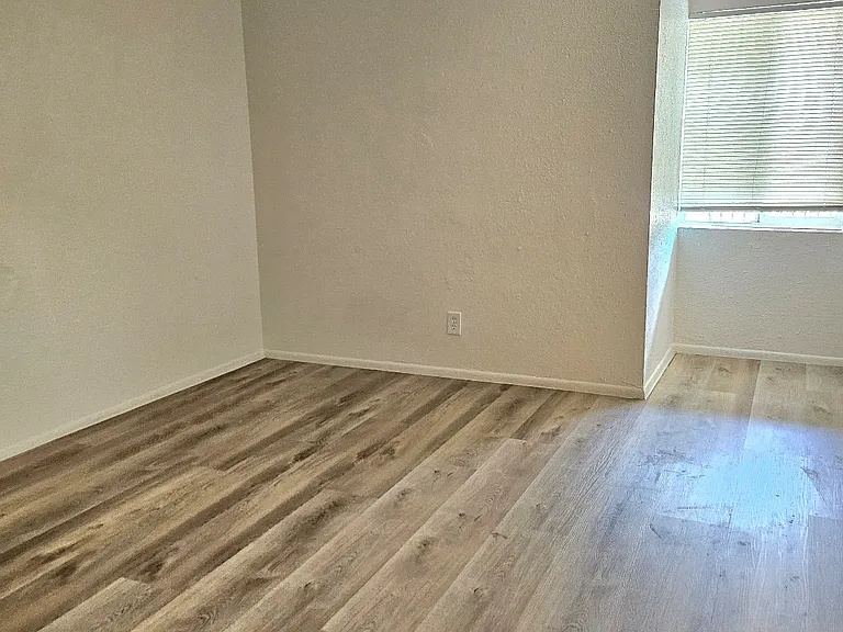 510 E Hatcher Rd #306 — Photo 10