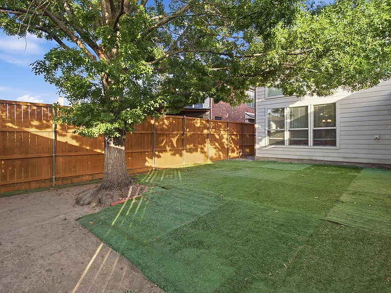 4608 Brighton Dr — Photo 23