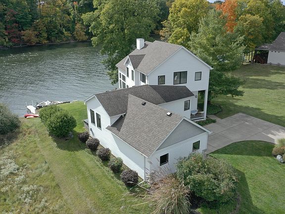 2nd image of 586 Swan River Dr
