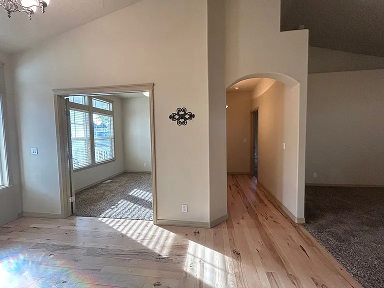 10485 N Bridle Way — Photo 6